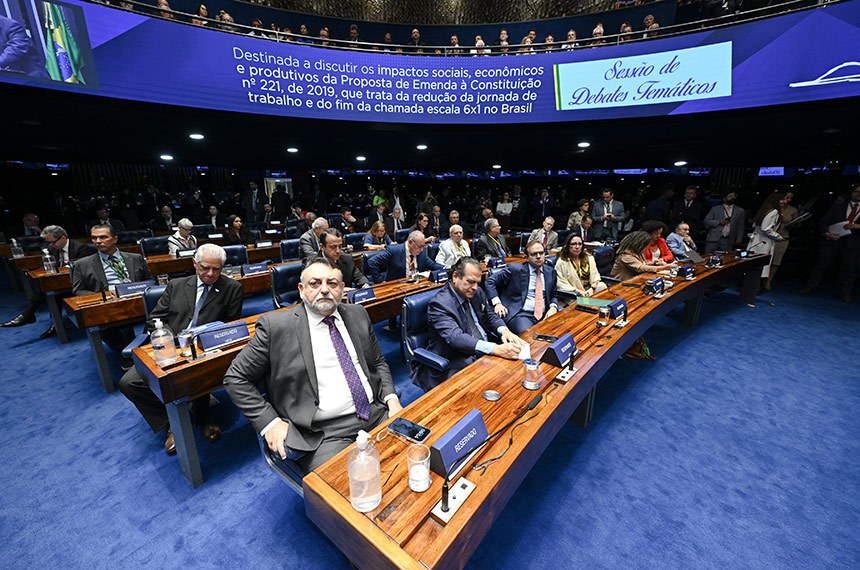 Fim da escala 6x1 volta à pauta do Senado em agosto; veja o que está em discussão